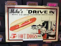 在飛比找Yahoo!奇摩拍賣優惠-** 55 Antiques - HOT DOGS 鐵牌**