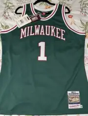 Oscar Robertson Milwaukee Bucks RARE Authentic Mitchell Ness jersey sz 48 XL