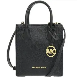 【Michael Kors】MERCER 迷你金標LOGO荔枝皮琴譜包斜背包 黑色(mk 黑色 斜背包 女包 女包包)