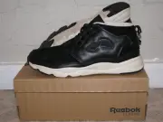 Reebok Furylite Chukka Leather Black / Paper White Mens Size 10 DS NEW! V69898