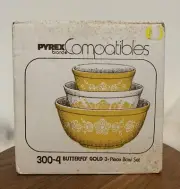 SEALED BOX - Pyrex Butterfly Gold 300-4 Mixing Bowl Set (3 pc set)