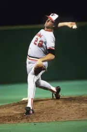 Pitcher Jim Palmer Baltimore Orioles pitches to the Philadelphia P- Old Photo 2