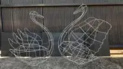 SWANN TOPIARY FRAME