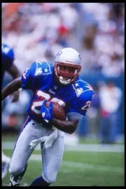 Defensive back Myron Guyton New England Patriots moves down the- 1995 Old Photo