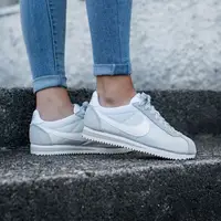 在飛比找蝦皮購物優惠-Quality Sneakers - Nike Cortez