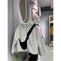 在飛比找蝦皮購物優惠-Nike faux fur oversized swoosh