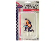 "Detail Masters" Figure 1 (Wheel Cleaning) for 1/18 Scale Models