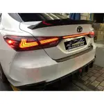 【小鳥的店】豐田 CAMRY 8代 8.5代 光導款 尾燈 光柱型尾燈 流水燈 序列式 跑馬款 三線 透明黑底 改裝