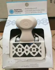 Martha Stewart Linked Forget Me Not Trim Double Edge Punch