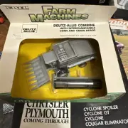 Ertl Deutz-Allis R50 Gleaner Combine With Corn & Grain Heads 1/64 Scale Die-Cast