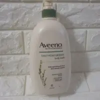 在飛比找蝦皮購物優惠-【阿猜本丸】Aveeno 艾惟諾 燕麥沐浴露 沐浴乳 1公升