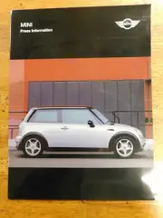 2000 2001 MINI COOPER WORLD DEBUT MODEL INTRO PRESS RELEASE KIT BROCHURE PACKET
