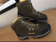 Men’s Wolverine Bucklin 6” Waterproof Leath Hiker Boots Men’s Size 8, New In Box