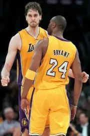 Los Angeles Lakers Pau Gasol & Kobe Bryant Poster (24x36) inches