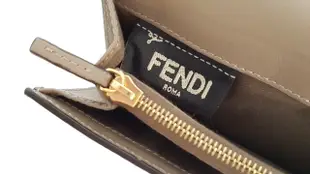 FENDI   經典  LOGO  皮夾  原廠盒裝，保證真品  超級特價便宜賣