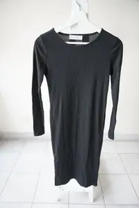 在飛比找Yahoo!奇摩拍賣優惠-轉賣 台製東京著衣長袖洋裝打底洋裝 sizeS 黑色