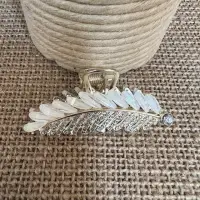 在飛比找momo購物網優惠-【bibi】韓國復古ins風珍珠歐美流行小眾品質設計感飾品髮