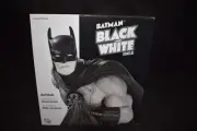Batman Black and White Statue David Finch DC Comics Mike Locascio #35