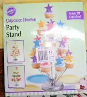 Wilton Cupcake Stand Cupcake Heaven Party Stand Holds 19 cupcakes