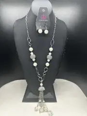 Paparazzi Accessories "Designated Diva" White Necklace