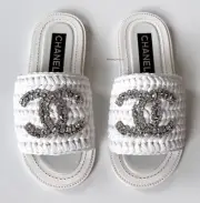 NEW 23S CHANEL WHITE RAFFIA STRASS CC LOGO MULES SLIDES FLATS SANDALS 38