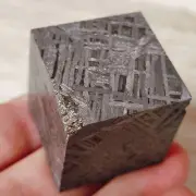 191.1g Aletai iron meteorite Cube
