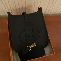 在飛比找PopChill優惠-[二手] 【預購】愛馬仕 Hermes Mini Evely