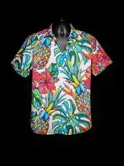 Robert Graham Pina Colada Short Sleeve Shirt Size Medium New with Tags