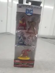 DC Nano Metalfigs Wonder Woman Cyborg Flash Parademon Batman 1.5"