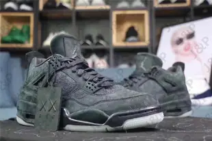 NIKE Air Jordan 4 x Kaws 聯名 籃球鞋