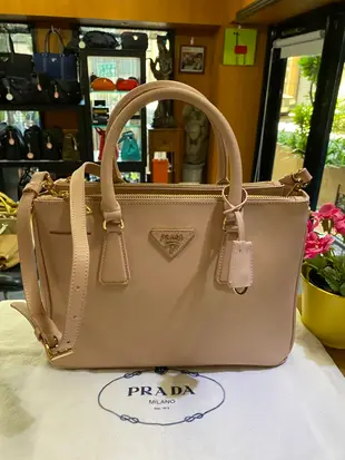 美麗堡outlet精品 PRADA BN1801 Saffiano 二用殺手包  (小-淡粉)【現貨】