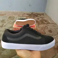 在飛比找蝦皮購物優惠-Oldskool wafle ifc vans Shoes