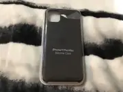 Apple iPhone 11 Pro Max silicone black case new in package mint MXOO2ZM/A