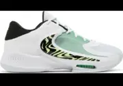 DJ6149-100. Mens Nike Zoom Freak 4. NEW! Giannis. Size: 8