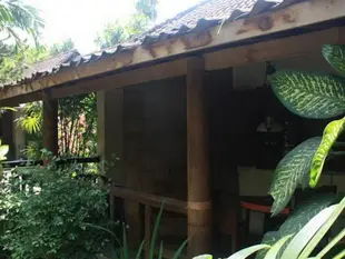 厘馬的小屋@峇里乍亞吧 Rima's Cottages @ The Jaya Pub Bali