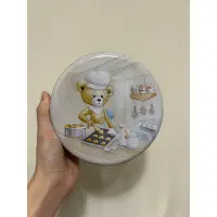 在飛比找蝦皮購物優惠-香港Jenny backer珍妮曲奇小熊餅乾空鐵盒（剩3個）