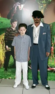 Actors Johnny Depp Freddie Highmore arrive UK Premiere of Charlie - Old Photo 10