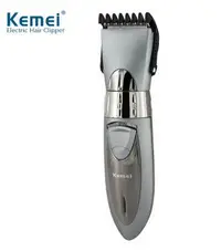 在飛比找Yahoo!奇摩拍賣優惠-【用心的店】KEMEI極緻水洗式電動理髮剪 KM-605