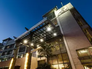 大道廣場飯店The Avenue Plaza Hotel