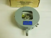 JOHNSON CONTROLS P-7230-5 PRESSURE SWITCH 1/8-20 PSI NEW CONDITION IN BOX