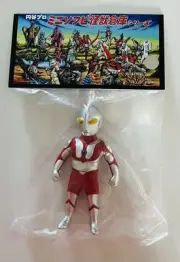 MAX TOY CO ULTRAMAN SILVER SOFUBI MADE IN JAPAN MINT IN BAG