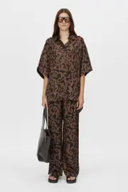 Medici Print Pant in Chocolate and Black Print - CAMILLA AND MARC® C&M