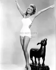 ELGA ANDERSEN GERMAN ACTRESS PIN UP - 8X10 PUBLICITY PHOTO (CC278)