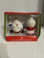 2013 TARGET BRAND CERAMIC SANTA & MRS. CLAUSE SALT AND PEPPER SHAKER SET