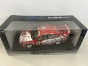 1:18 AUTOART 2001 BATHUST WINNER HRT VX COMMODORE #1 SKAIFE LONGHURST