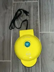 NEW MCM Mini Personal Griddle Pancake Maker Model DMS001Q3 350W Yellow
