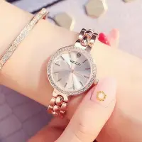 在飛比找Yahoo!奇摩拍賣優惠-石英錶 女款手錶 手錶 大數字媽媽電子石英女士手錶防水小巧細