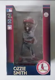 OZZIE SMITH St. Louis Cardinals Legends of "The Diamond" Bobblehead # of 2000