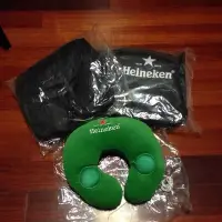在飛比找Yahoo!奇摩拍賣優惠-[現貨]海尼根旅行枕 內建耳機飛行枕 Heineken喜力啤