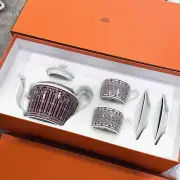 NEW HERMES H DECO TEA SET WITH TEAPOT AND 2 TEA CUPS WITH SAUCERS IN RED ROUGE